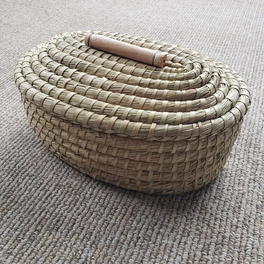 Sweetgrass Lidded Basket Oval Oblong 12